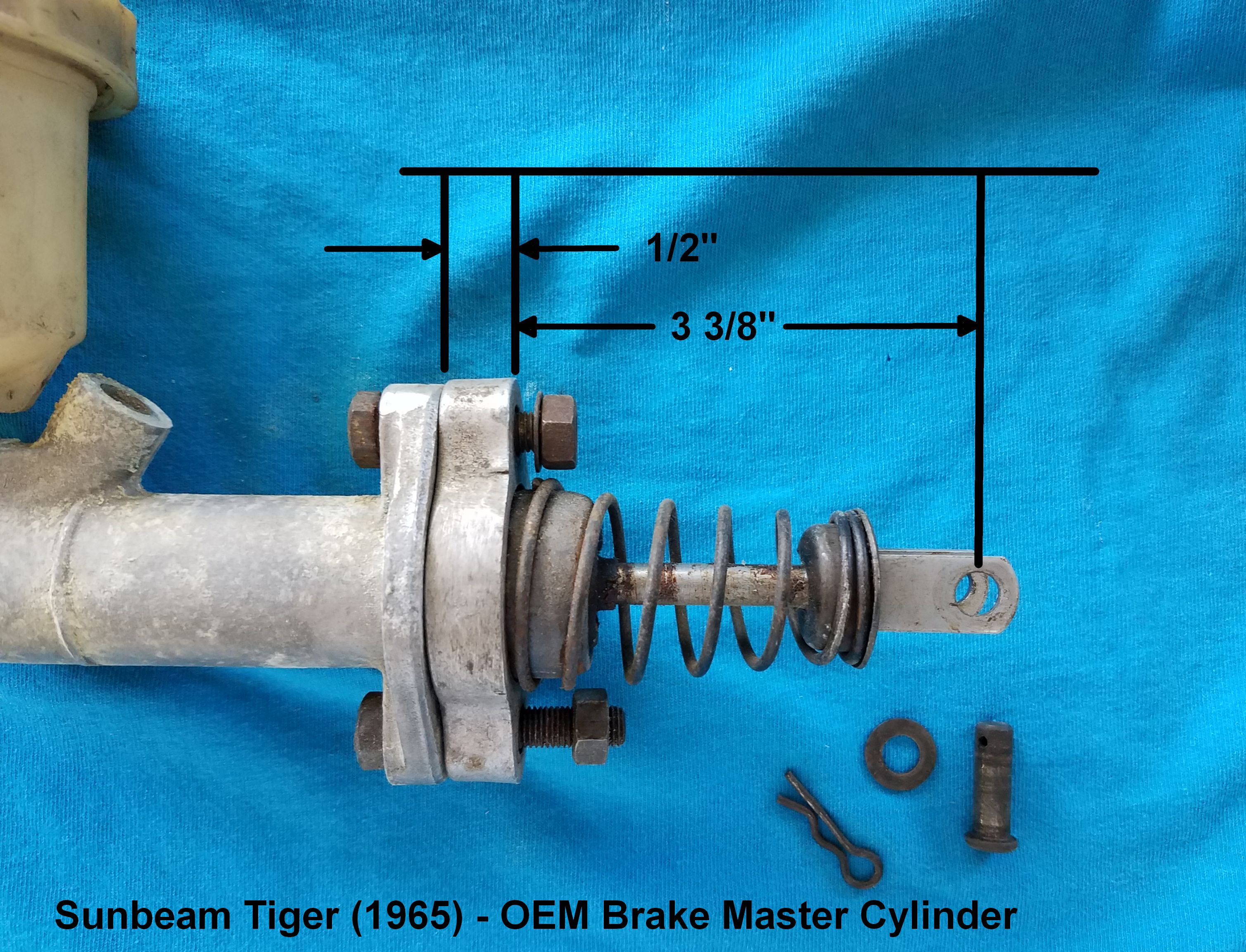 Brake Master Cylinder (2) - (Dimensions).jpg