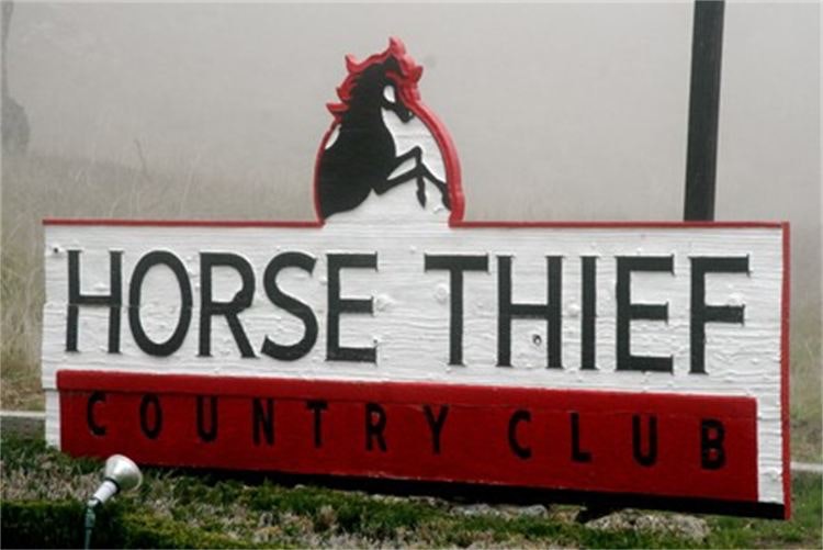 horsethief golf course sign.jpg