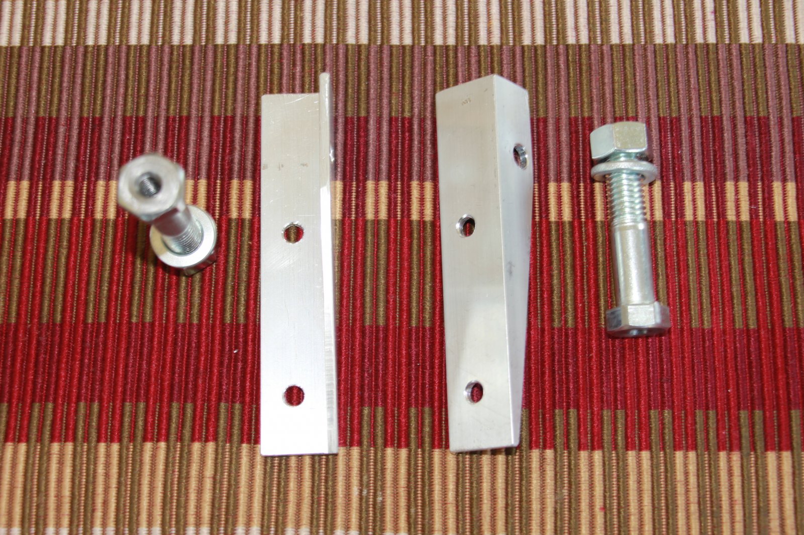 strut bracts.JPG